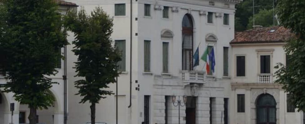 054 Palazzo Giacomelli